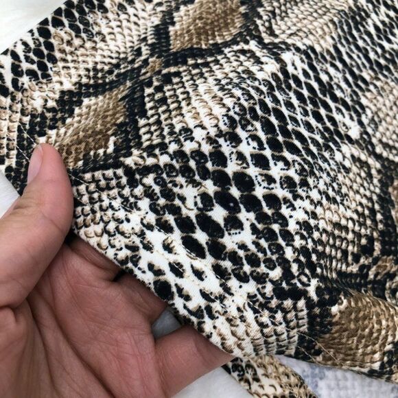 Snakeskin Bodycon Mini Skirt‎ - Picture 6 of 6